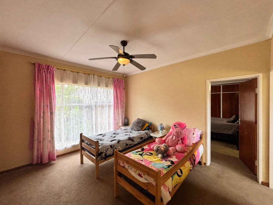 4 Bedroom Property for Sale in La Hoff North West